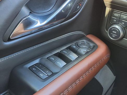 Used 2023 GMC Yukon XL Denali Ultimate w/ LPO, Floor Liner Package image 39