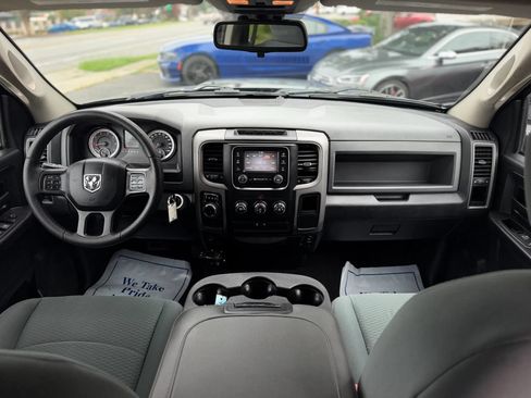 Used 2016 RAM 1500 Express RWD image 14