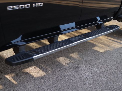 Used 2024 Chevrolet Silverado 2500 LTZ image 39