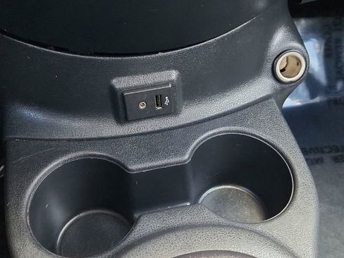 Used 2017 Nissan Versa Note SV FWD image 39