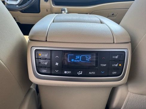 Used 2018 Toyota Highlander Limited Platinum AWD/4WD image 22