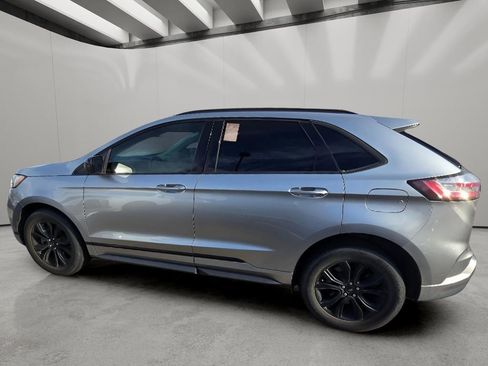 Used 2022 Ford Edge SE w/ Black Appearance Package AWD/4WD image 3