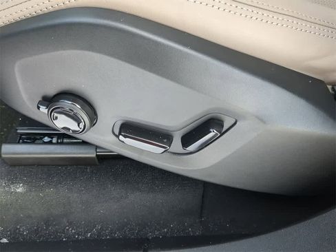 New 2026 Volvo XC90 B6 Ultra w/ Protection Package Premier image 9