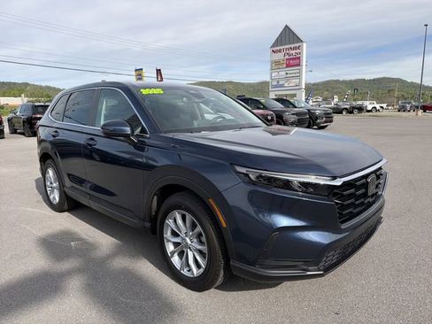 Used 2025 Honda CR-V EX image 3