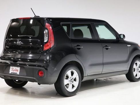 Used 2018 Kia Soul w/ Convenience Package FWD image 8
