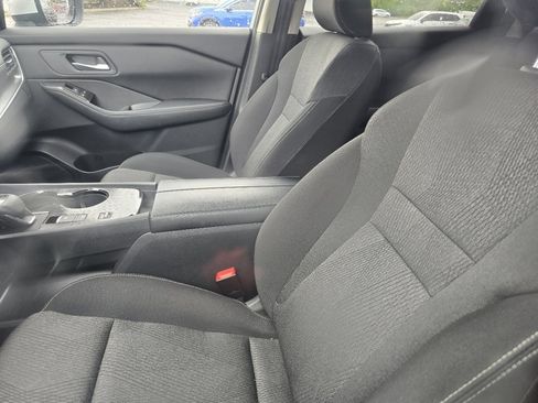 Used 2025 Nissan Rogue SV FWD image 20