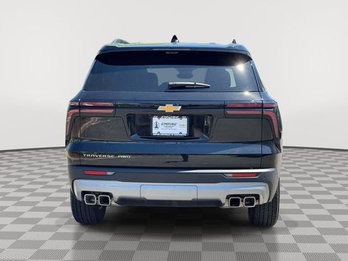 Used 2026 Chevrolet Traverse LT w/ Driver Confidence Package AWD/4WD image 5