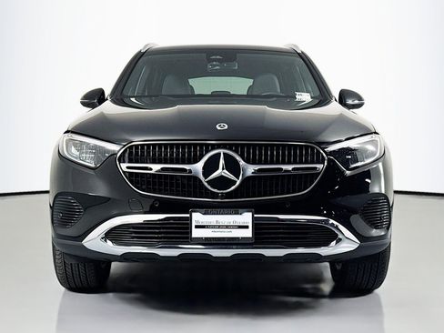 Certified 2025 Mercedes-Benz GLC 300 image 2