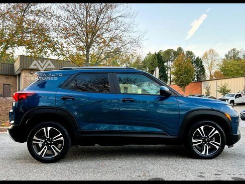 Used 2021 Chevrolet TrailBlazer LT w/ Convenience Package image 9