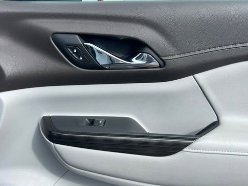 Used 2021 GMC Acadia SLT image 17