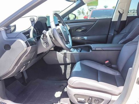 Used 2024 Lexus ES 350 w/ Premium Package FWD image 15