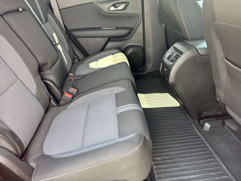 Certified 2024 Chevrolet Blazer LT w/ Convenience Package FWD image 28