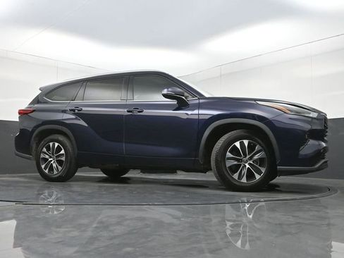 Used 2021 Toyota Highlander XLE FWD image 36