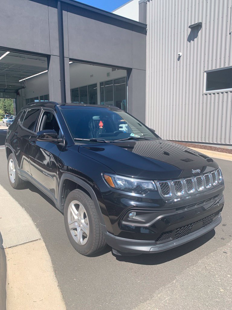 Certified 2023 Jeep Compass Latitude AWD/4WD image 2