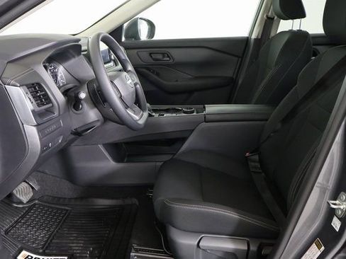 Used 2025 Nissan Rogue S image 25