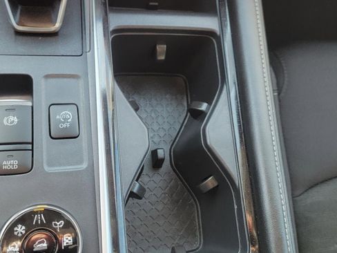 Certified 2024 Nissan Pathfinder SV image 34