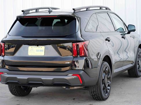 Used 2025 Kia Sorento SX Prestige w/ Sage Leather Package image 56