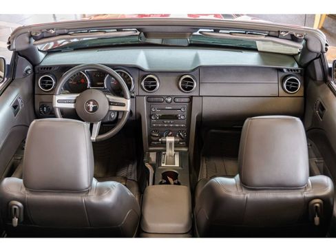 Used 2005 Ford Mustang GT RWD image 12