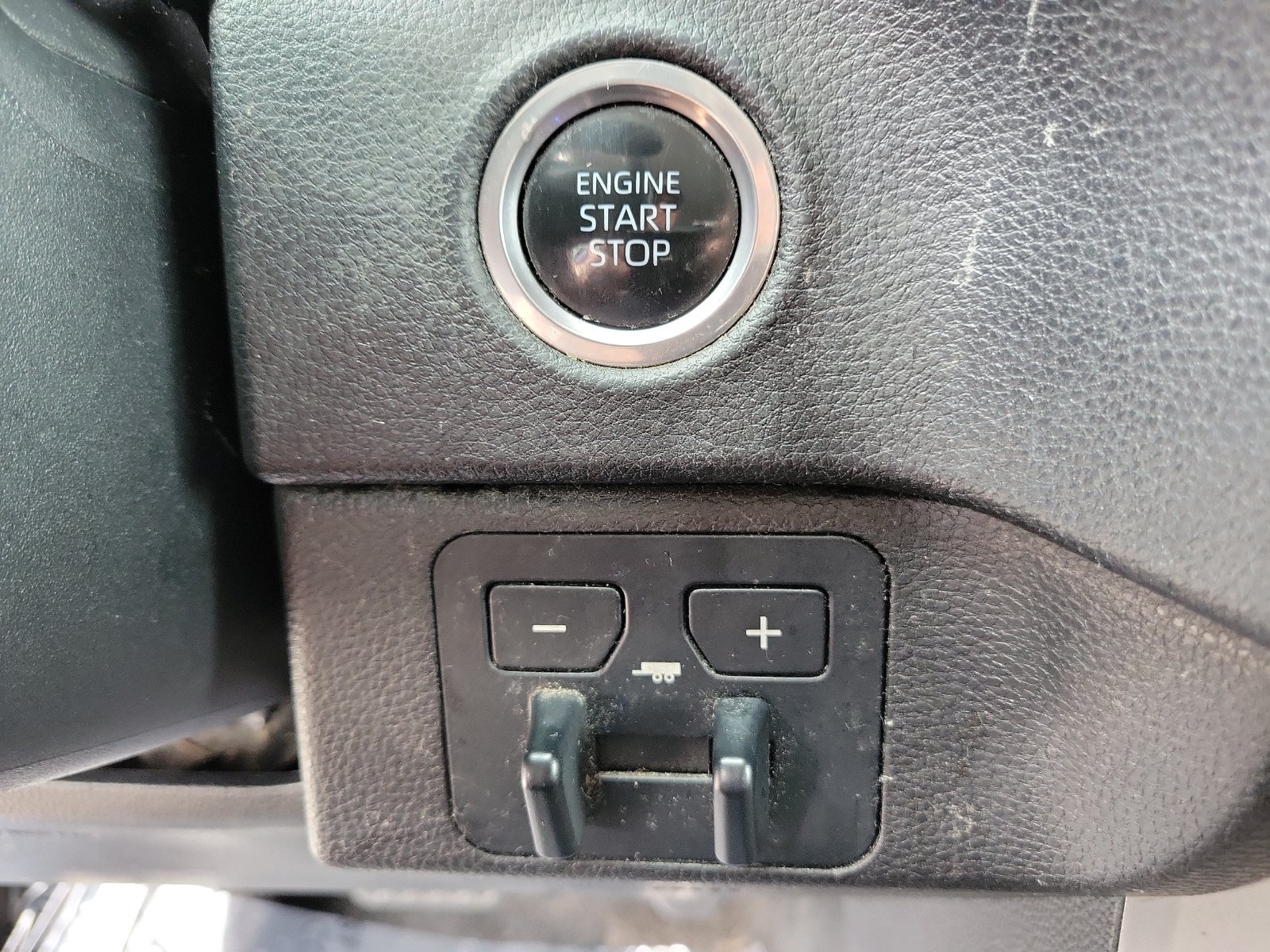 Used 2024 Toyota Tundra SR5 w/ SR5 Premium Package AWD/4WD image 27