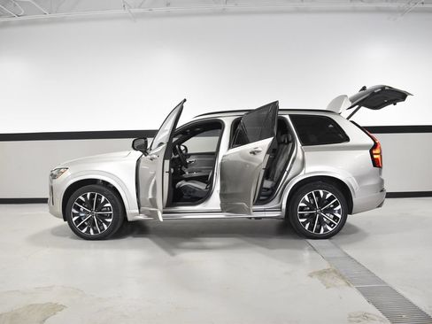 Used 2026 Volvo XC90 B6 Ultra w/ Lounge Package AWD/4WD image 10
