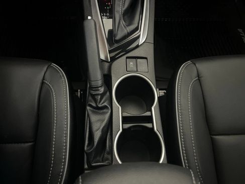 Used 2018 Toyota Corolla XLE FWD image 69