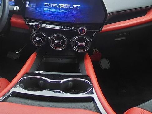 Used 2024 Chevrolet Blazer EV RS image 22