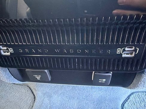 Used 2022 Jeep Grand Wagoneer Series II w/ Convenience Group III AWD/4WD image 33