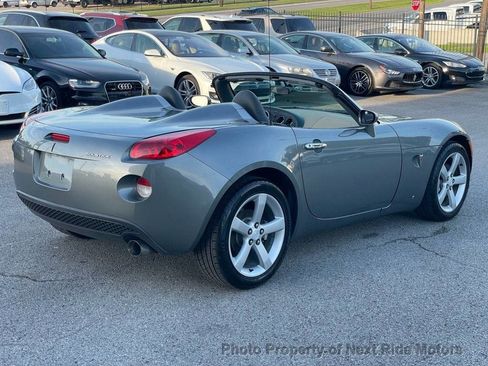 Used 2006 Pontiac Solstice Convertible w/ Premium Package RWD image 6