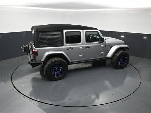 Used 2019 Jeep Wrangler Unlimited Sahara AWD/4WD image 21
