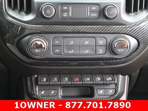 Used 2019 Chevrolet Colorado ZR2 w/ ZR2 Dusk Special Edition image 17