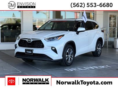 Used 2023 Toyota Highlander XLE
