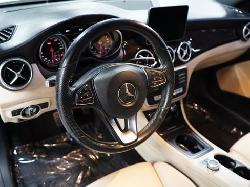 Used 2019 Mercedes-Benz CLA 250 image 10