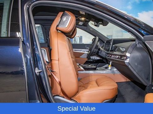 Used 2025 BMW 760i xDrive w/ Executive Package AWD/4WD image 22