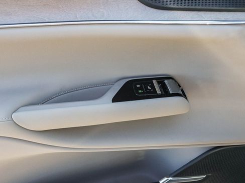 New 2026 Volvo EX90 Plus RWD image 31