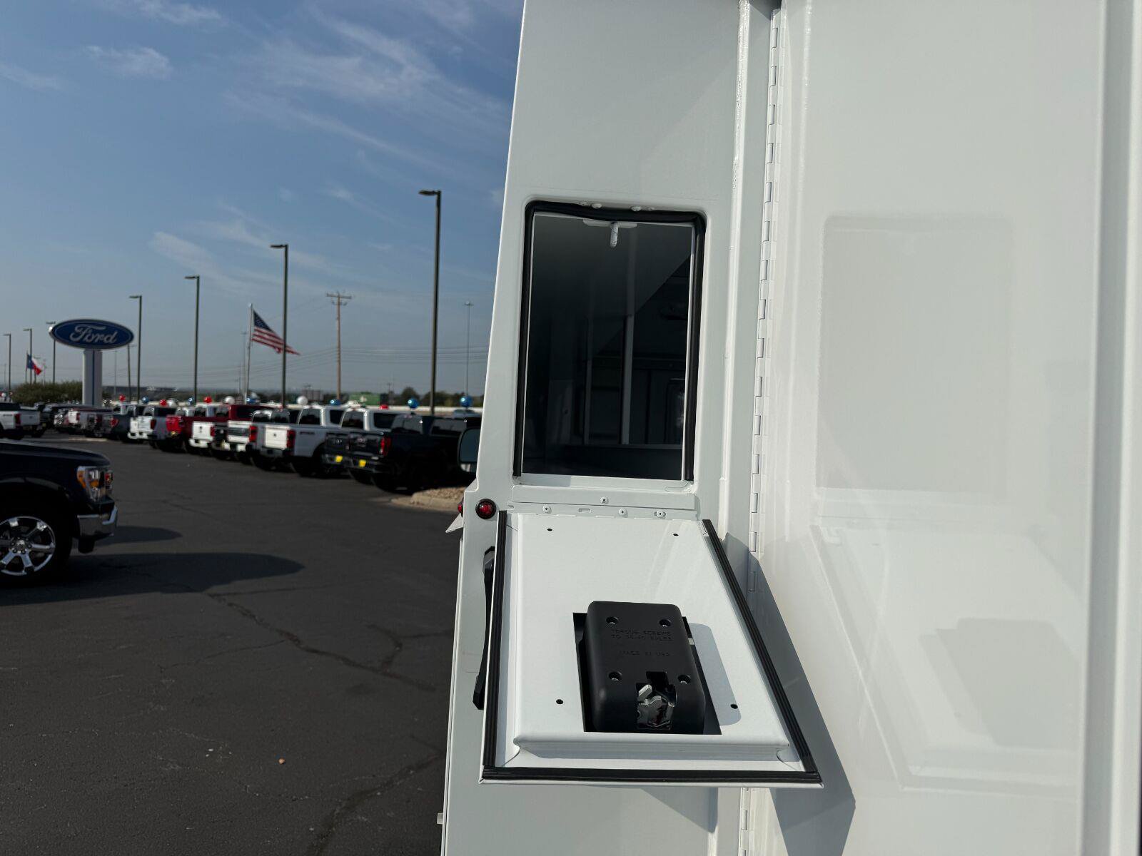 New 2027 Ford E-350 and Econoline 350 Super Duty w/ Power Equipment Group RWD image 8