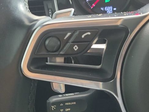 Used 2018 Porsche Macan AWD/4WD image 23