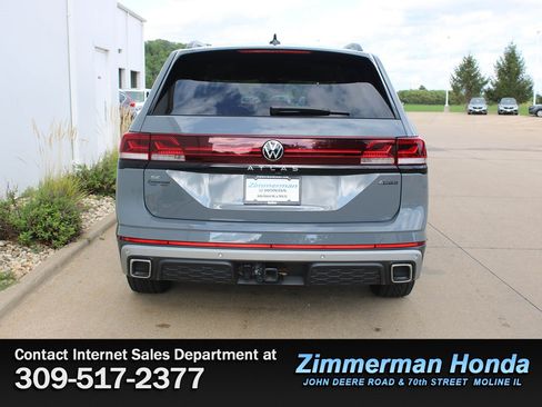 Used 2026 Volkswagen Atlas Peak Edition AWD/4WD image 5