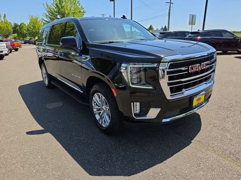 Certified 2024 GMC Yukon XL SLT w/ SLT Luxury Package AWD/4WD image 8