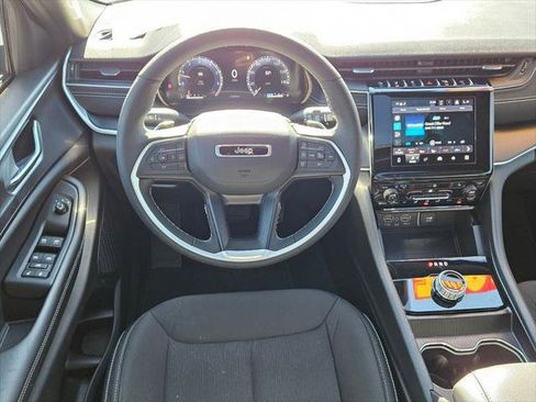 Certified 2025 Jeep Grand Cherokee Laredo X w/ Luxury Tech Group I RWD image 12