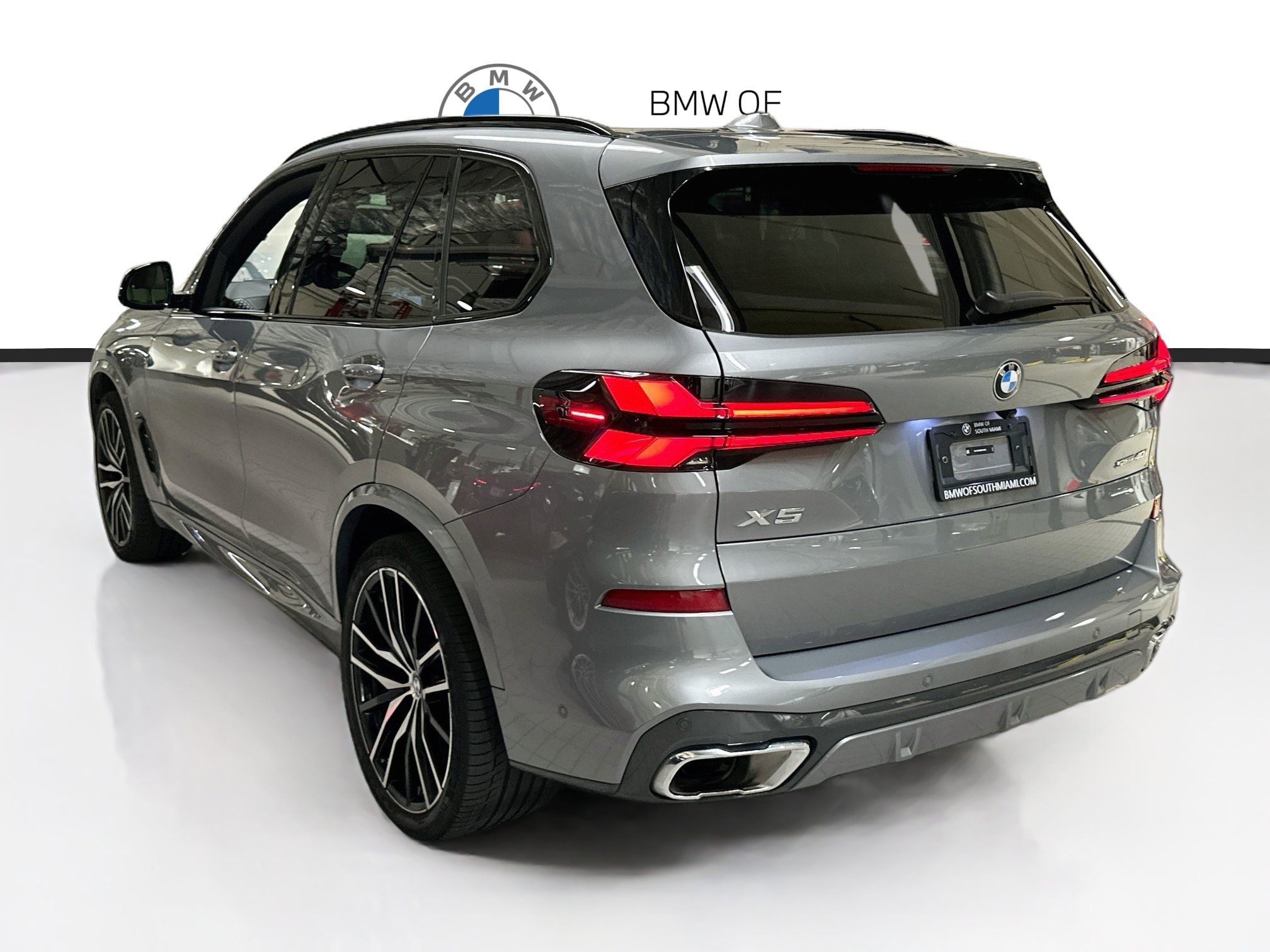Certified 2025 BMW X5 sDrive40i w/ M Sport Package RWD image 5