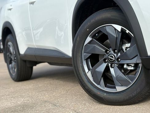 New 2026 Nissan Rogue SV image 4