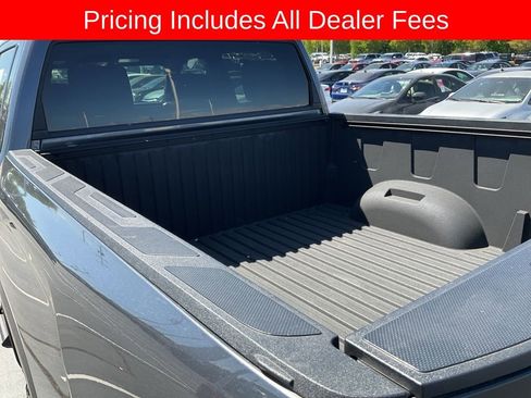 Used 2025 Toyota Tundra SR5 AWD/4WD image 15