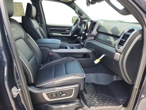 New 2026 RAM 1500 Laramie AWD/4WD image 24