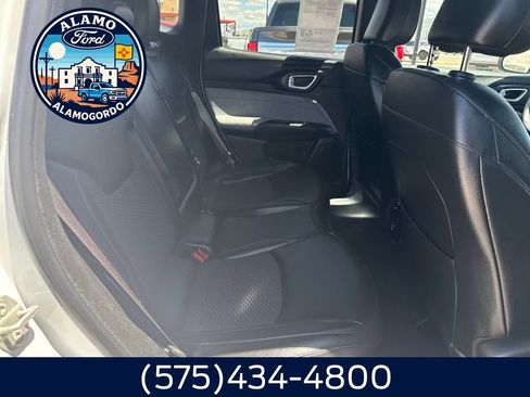 Used 2024 Jeep Compass Latitude image 20