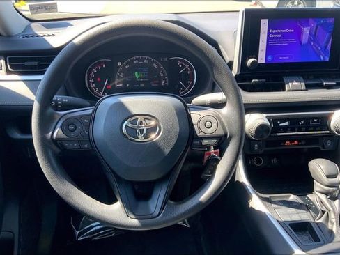 Used 2024 Toyota RAV4 LE AWD/4WD image 4
