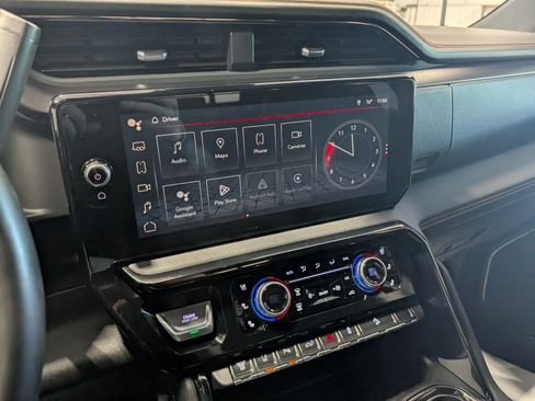 Used 2024 GMC Sierra 2500 AT4 w/ AT4 Premium Plus Package AWD/4WD image 25