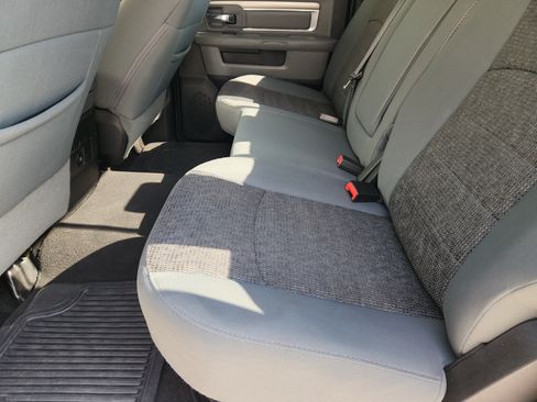 Used 2017 RAM 1500 Big Horn RWD image 30