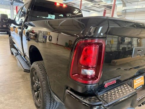 Used 2025 RAM 2500 Big Horn AWD/4WD image 28