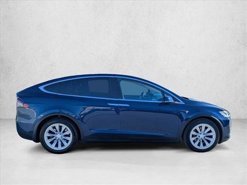 Used 2018 Tesla Model X 75D AWD/4WD image 4