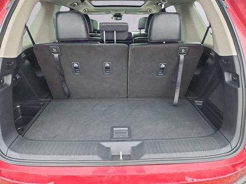 Certified 2025 Honda Pilot Touring image 38